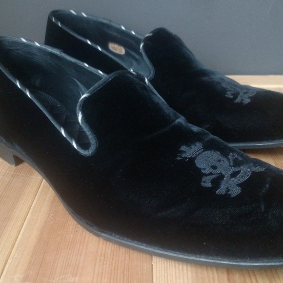 BARKER BLACK Hand embroidered logo Black Velvet 12